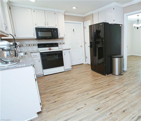 7007 Taunton Drive, Greensboro, NC 27410