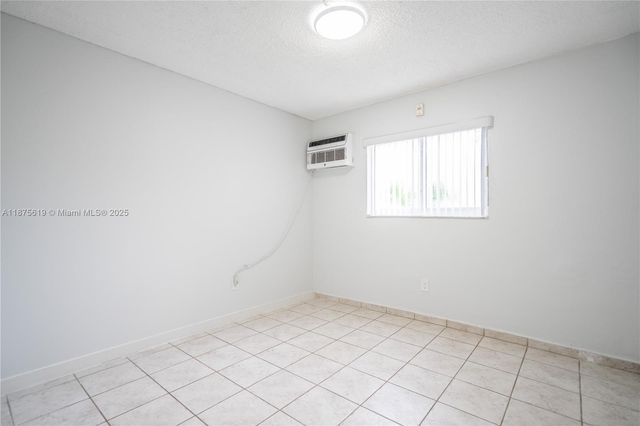 6650 Miller Dr 4, South Miami, FL 33155