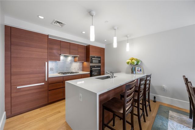 1108 Auahi Street 2505, Honolulu, HI 96814