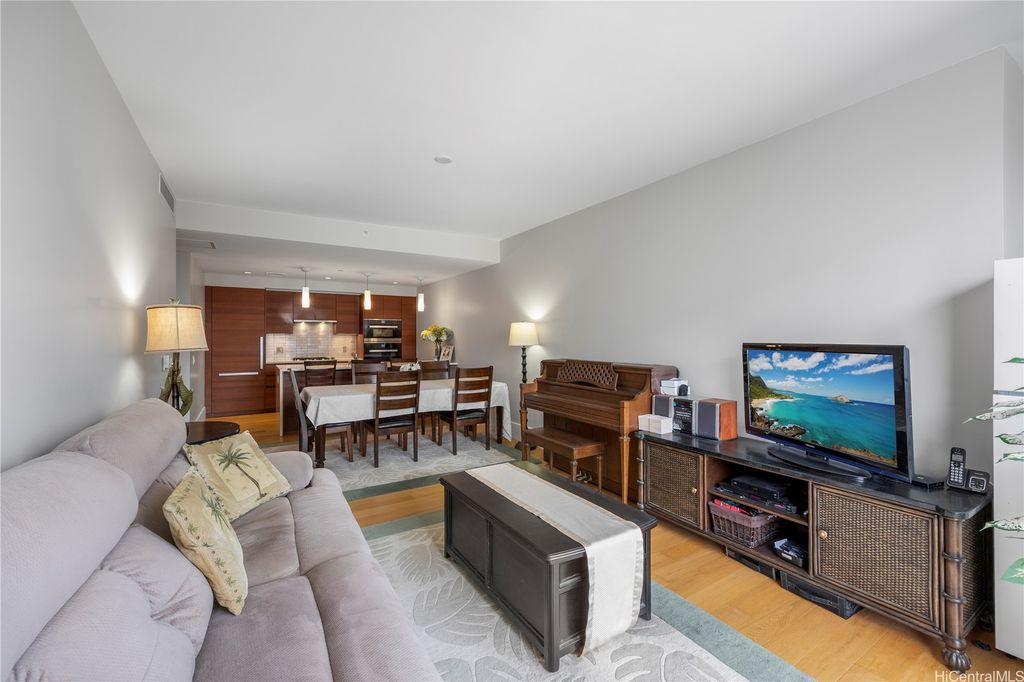 1108 Auahi Street 2505, Honolulu, HI 96814