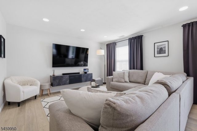 184 VISTA DR, Hanover Twp., NJ 07927