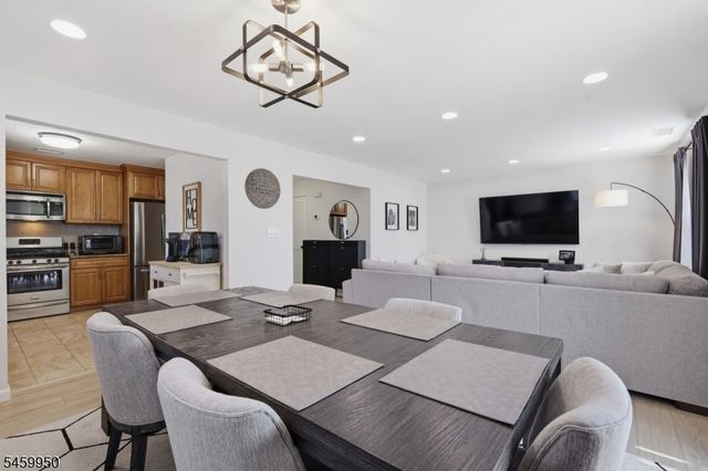184 VISTA DR, Hanover Twp., NJ 07927
