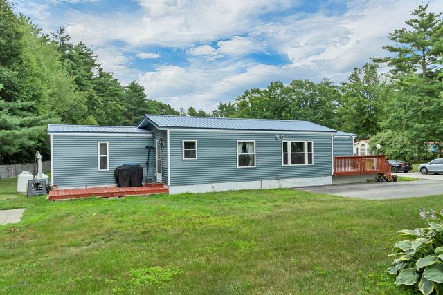 82 Gooseberry Circle, Rochester, NH 03867