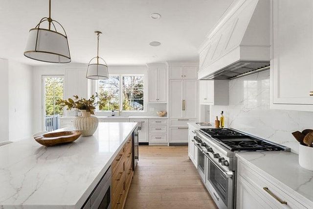 23 Manor Drive, East Sandwich, MA 02537