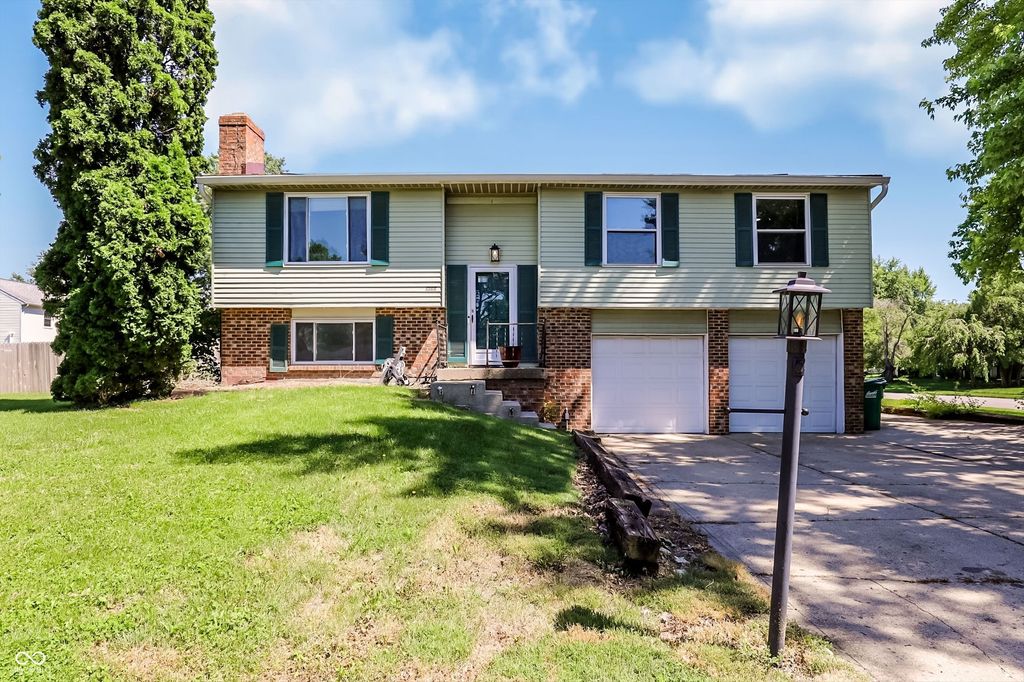 1344 Brownswood Drive, Brownsburg, IN 46112