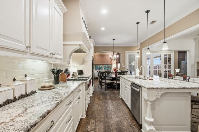 2256 Cardinal Boulevard, Carrollton, TX 75010