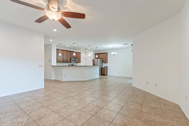 4261 N Golden Ridge Lane, Tucson, AZ 85718