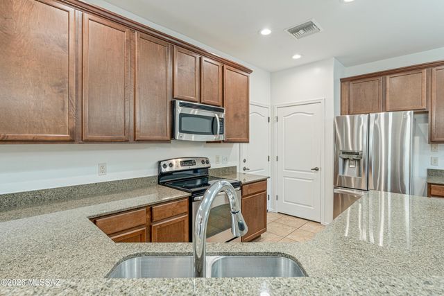 4261 N Golden Ridge Lane, Tucson, AZ 85718