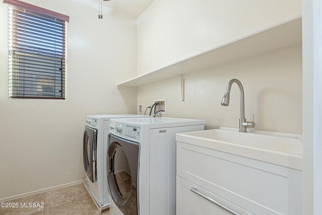 4261 N Golden Ridge Lane, Tucson, AZ 85718