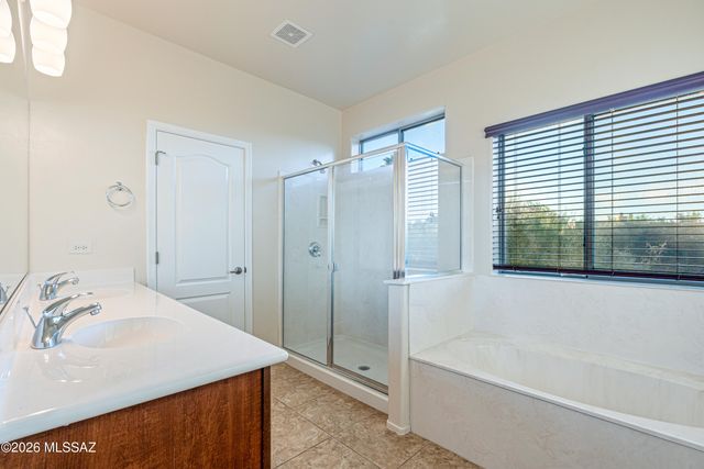 4261 N Golden Ridge Lane, Tucson, AZ 85718