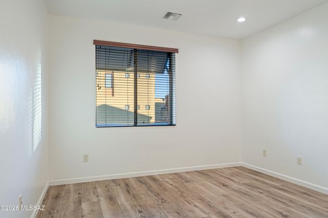4261 N Golden Ridge Lane, Tucson, AZ 85718