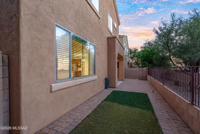 4261 N Golden Ridge Lane, Tucson, AZ 85718