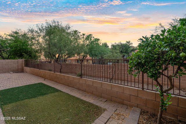 4261 N Golden Ridge Lane, Tucson, AZ 85718