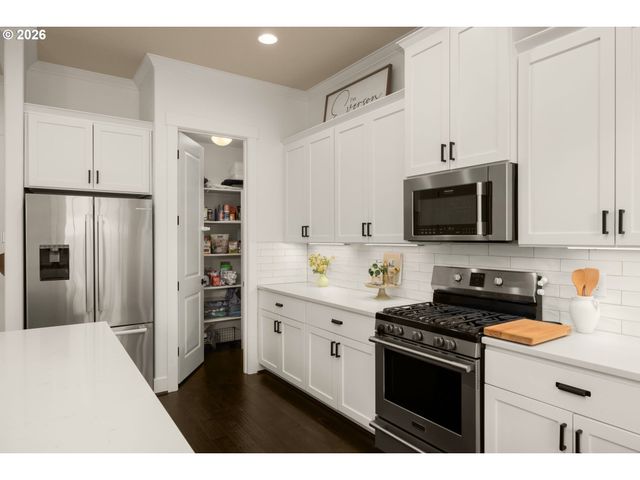16749 Sw BIRDSONG St, Beaverton, OR 97007