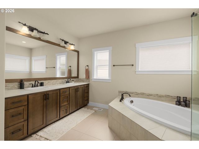 16749 Sw BIRDSONG St, Beaverton, OR 97007