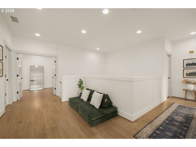 16749 Sw BIRDSONG St, Beaverton, OR 97007