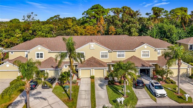 11142 KAPOK GRAND CIRCLE, St Petersburg, FL 33708