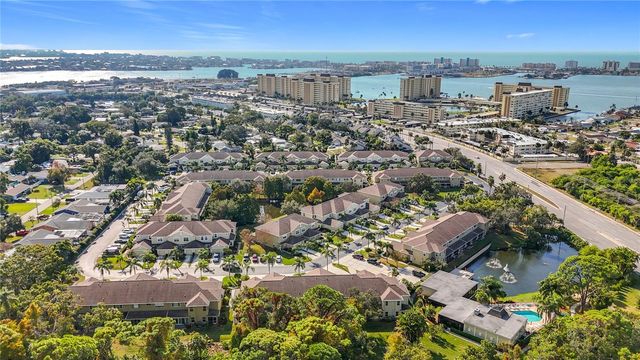 11142 KAPOK GRAND CIRCLE, St Petersburg, FL 33708