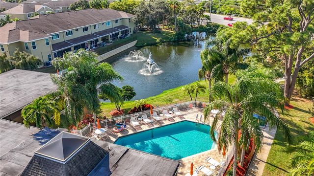 11142 KAPOK GRAND CIRCLE, St Petersburg, FL 33708