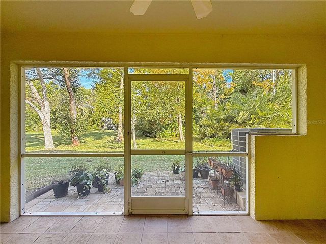 11142 KAPOK GRAND CIRCLE, St Petersburg, FL 33708