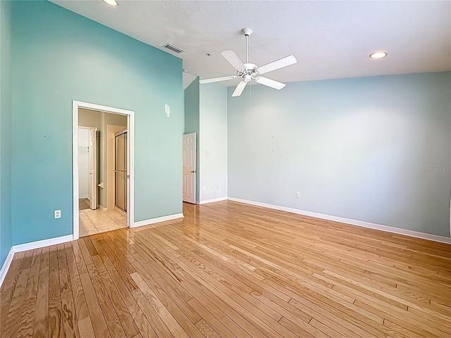 11142 KAPOK GRAND CIRCLE, St Petersburg, FL 33708