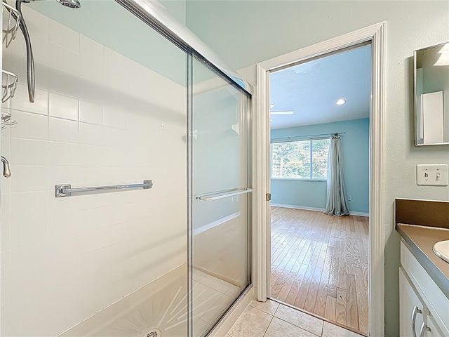 11142 KAPOK GRAND CIRCLE, St Petersburg, FL 33708