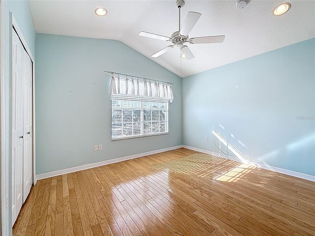 11142 KAPOK GRAND CIRCLE, St Petersburg, FL 33708