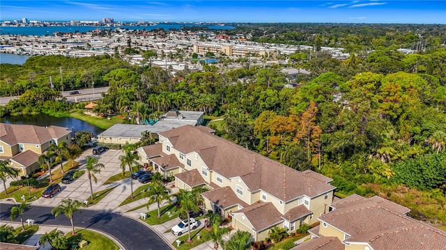 11142 KAPOK GRAND CIRCLE, St Petersburg, FL 33708