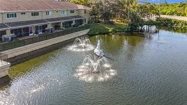 11142 KAPOK GRAND CIRCLE, St Petersburg, FL 33708