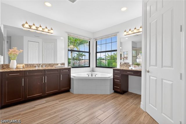 13852 Luna DR, Naples, FL 34109