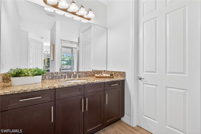 13852 Luna DR, Naples, FL 34109