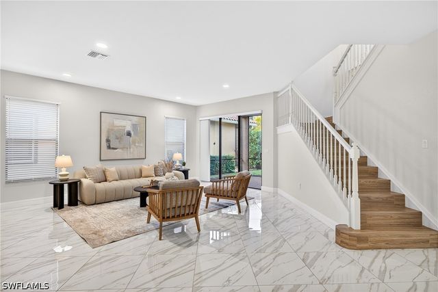 13852 Luna DR, Naples, FL 34109