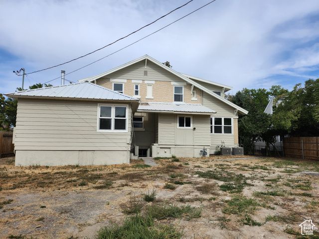 321 N 7TH AVE, Twin Falls, ID 83301