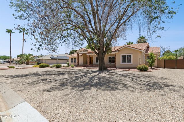 8611 W FOOTHILL Drive, Peoria, AZ 85383