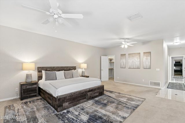 8611 W FOOTHILL Drive, Peoria, AZ 85383