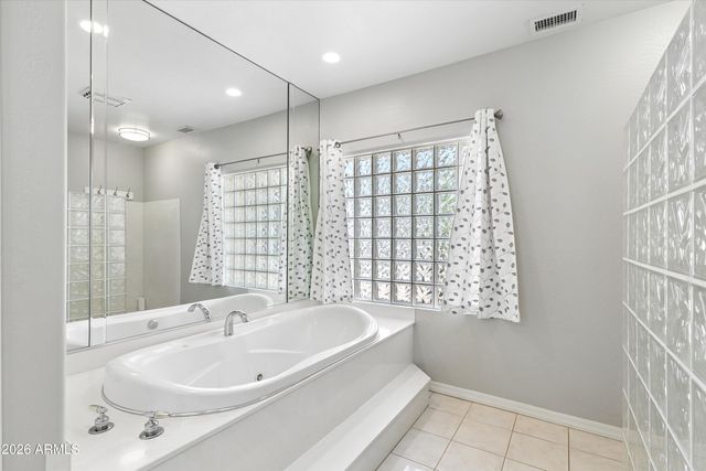 8611 W FOOTHILL Drive, Peoria, AZ 85383