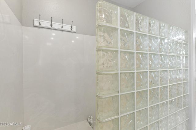 8611 W FOOTHILL Drive, Peoria, AZ 85383