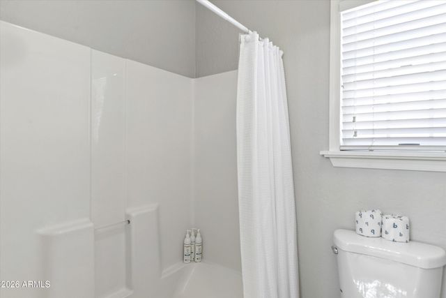 8611 W FOOTHILL Drive, Peoria, AZ 85383
