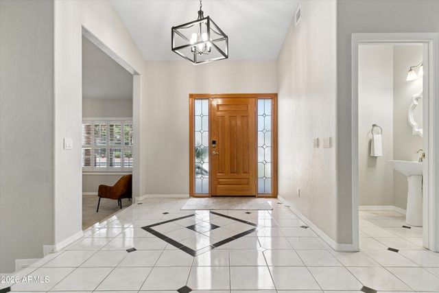 8611 W FOOTHILL Drive, Peoria, AZ 85383