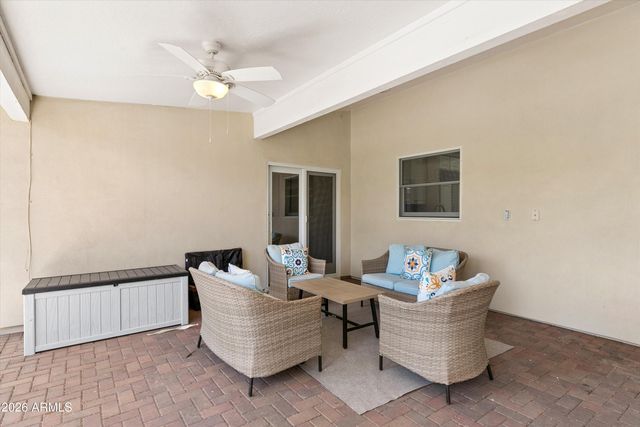 8611 W FOOTHILL Drive, Peoria, AZ 85383