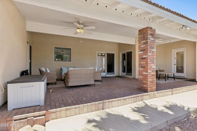 8611 W FOOTHILL Drive, Peoria, AZ 85383