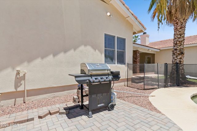 8611 W FOOTHILL Drive, Peoria, AZ 85383