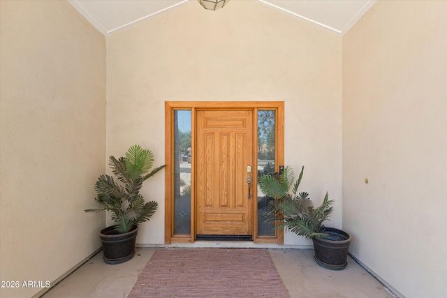 8611 W FOOTHILL Drive, Peoria, AZ 85383