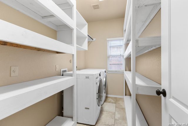 8710 White Crown, San Antonio, TX 78254
