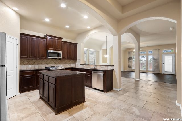 8710 White Crown, San Antonio, TX 78254