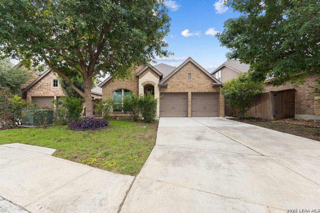 8710 White Crown, San Antonio, TX 78254