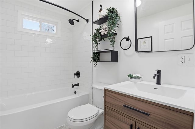 105 Names Road, Chili, NY 14623