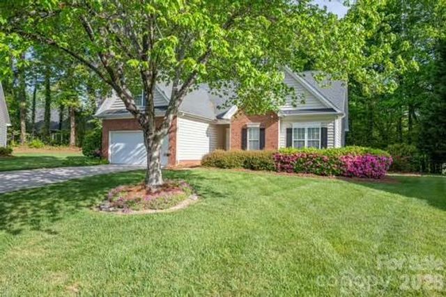 1614 Iverness Court, Gastonia, NC 28056