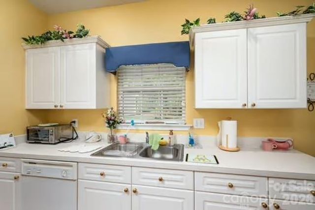 1614 Iverness Court, Gastonia, NC 28056