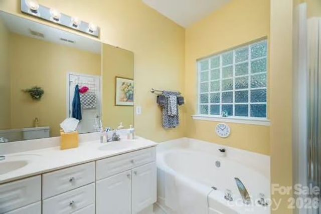 1614 Iverness Court, Gastonia, NC 28056